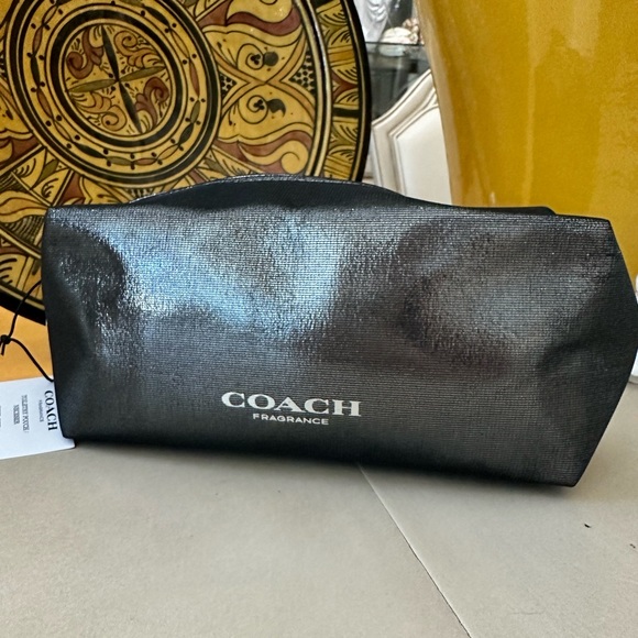 MWT Coach Silver Travel Case - Picture 1 of 9